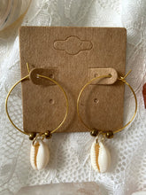 Load image into Gallery viewer, Conch Shell Hoops/Bronze Beads
